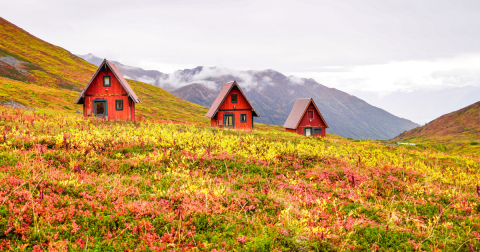 The Enchanting Hatcher Pass In Alaska Is One Of The Best Places To Enjoy Autumn