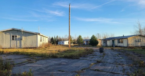 There's An Abandoned Airbase Near This Tiny Minnesota Town - And It's For Sale