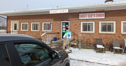 The Small-Town Diner Where Locals Catch Up Over Pancakes