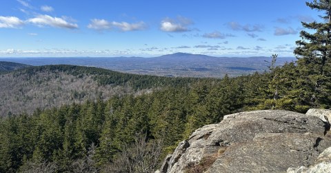 This Iconic Hiking Trail In New Hampshire Is One Of The Coolest Outdoor Adventures You’ll Ever Take