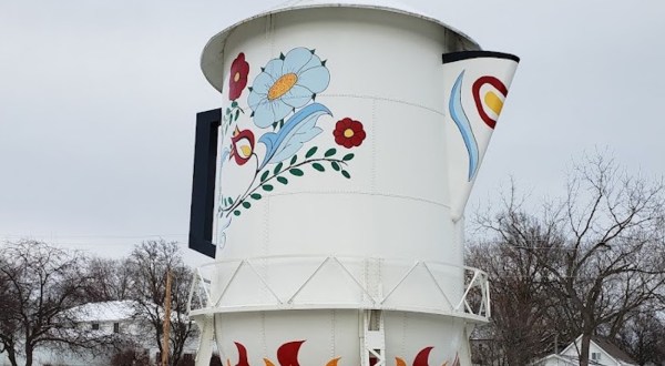 The World’s Largest Swedish Coffee Pot Is Right Here In Iowa And You’ll Want To Plan Your Visit