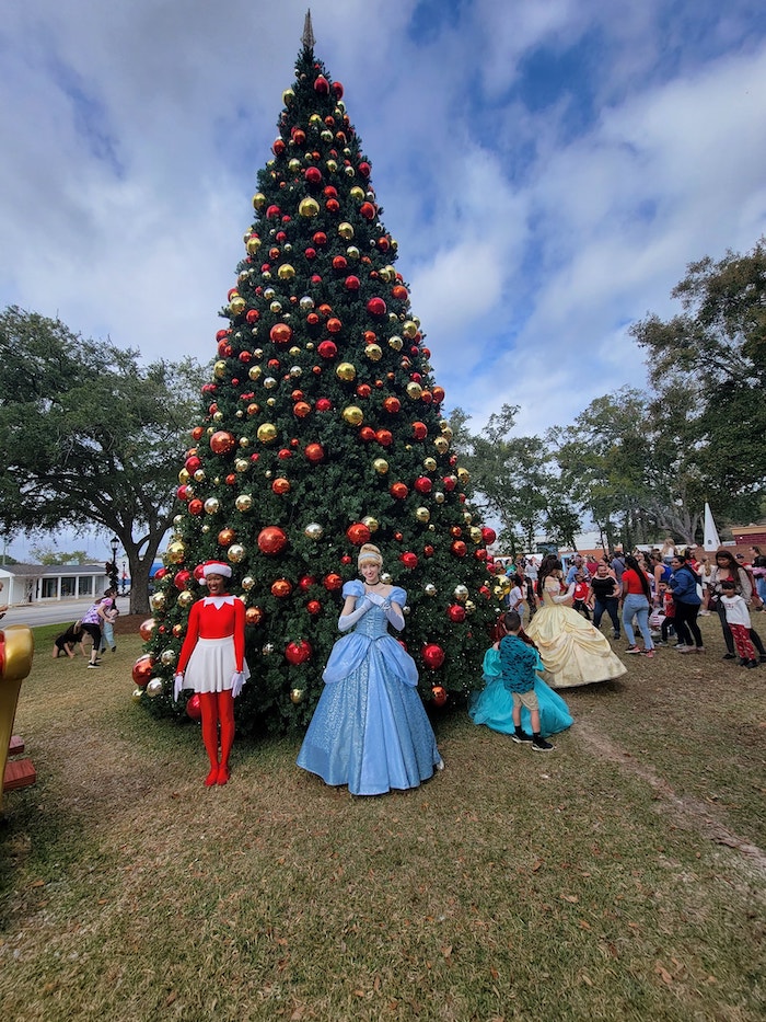 The Christmas tree in Foley, one of the best Christmas towns in Alabama