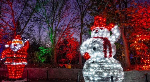 7 Christmas Light Displays In Rhode Island That Are Pure Holiday Magic