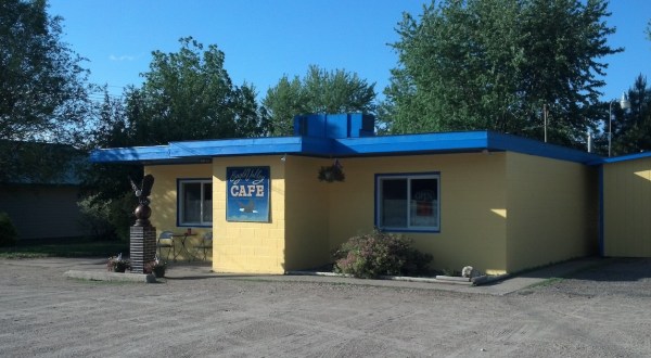The Tiny Restaurant In Minnesota That Only Serves A Couple Dozen Guests At A Time