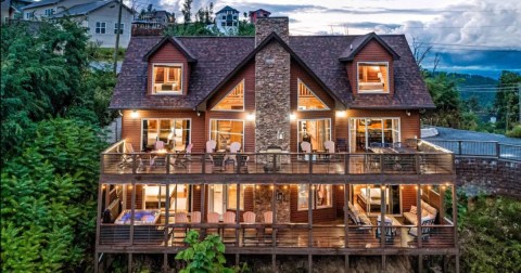This Luxury Cabin Is The Best Home Base For Your Adventures In Tennessee's Great Smoky Mountian National Park