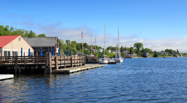 This Charming Community Might Just Be The Most Peaceful Place To Live In Maine