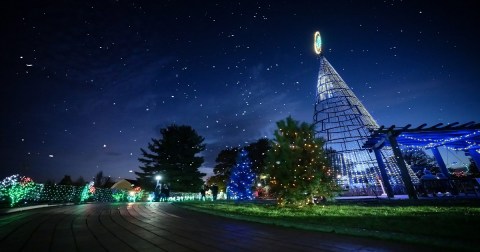 7 Christmas Light Displays In West Virginia That Are Pure Holiday Magic
