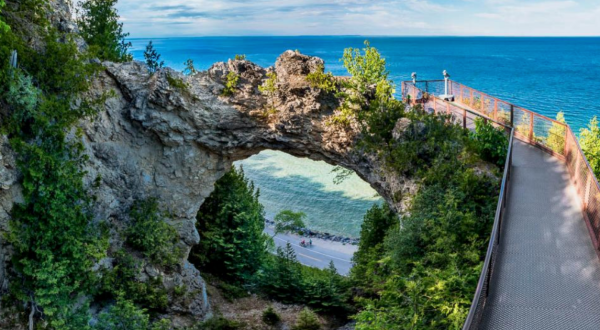15 Incredible Natural Wonders In Michigan That Defy Explanation