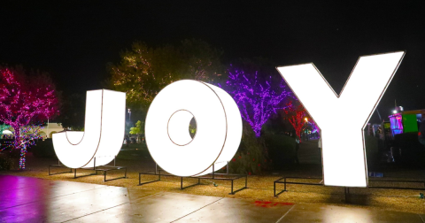 The Incredible Urban Park In Arizona That Lights Up Spectacularly For Christmas Each Year
