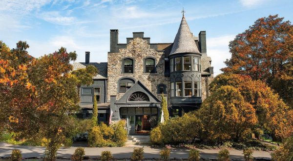 Experience The Past At One Of Maine’s Oldest Hotels