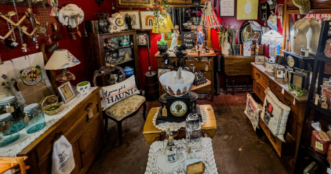 The One-Of-A-Kind Antique Mall In West Virginia That You Could Spend Hours Exploring