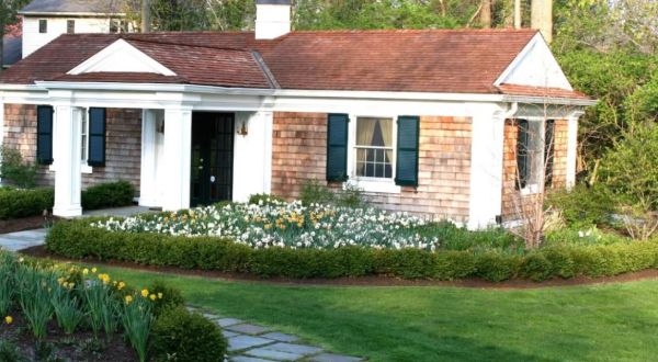 This Charming Cottage In Indiana Is The Perfect Place For A Relaxing Getaway