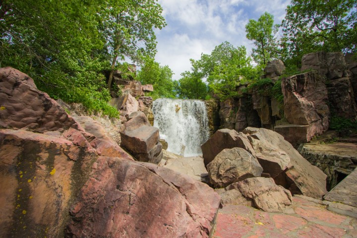 Wide angle shot of Winnewissa Falls at Pipestone National Monument.