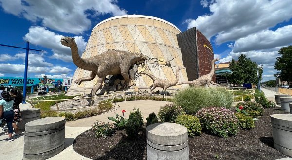 Everyone In Indiana Should Check Out These 10 Tourist Attractions, According To Locals