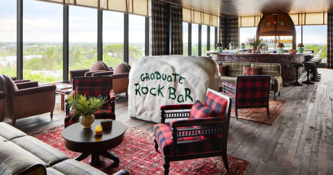 You'll Never Forget Your Stay At This Charming Hotel In Michigan With Its Own Rooftop Bar