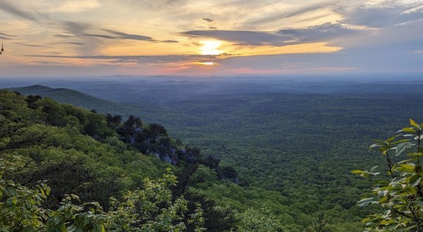 This Incredible Lookout In Alabama Is So Worth The Hike It Takes To Get There