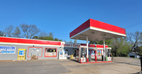 One Of The Best Burgers In Oklahoma Is Hiding In This Small Oklahoma Gas Station