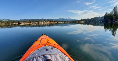 These Little-Known Lakes Are Perfect For Easy Kayaking, Canoeing, And Bird Watching In Northern California