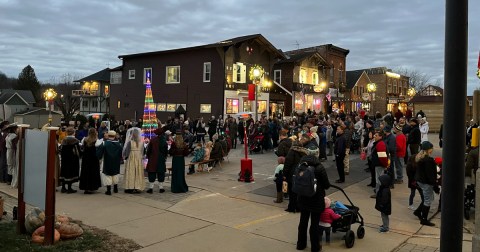 There Is An Entire Christmas Village Market In Wisconsin And It's Absolutely Delightful