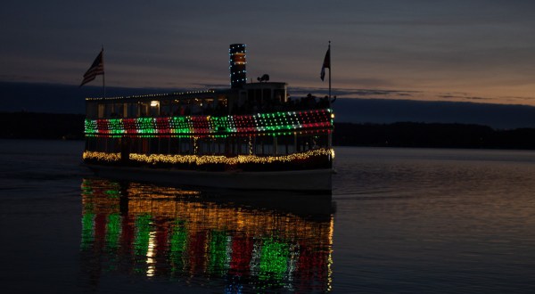 7 Christmas Towns In Wisconsin That Will Fill Your Heart With Holiday Cheer