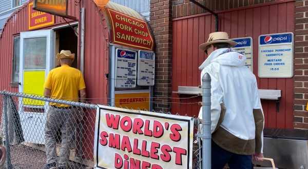 The Tiny Diner In New York That Only Serves Four Guests At A Time