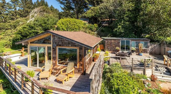 Enjoy Some Much Needed Peace And Quiet At This Charming Northern California Coastal Cottage