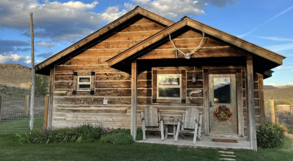 Enjoy Some Much Needed Peace And Quiet At This Charming Colorado Cabin