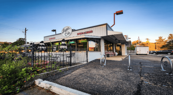 This 82-Year Old Diner Is One Of The Most Nostalgic Destinations In Louisiana