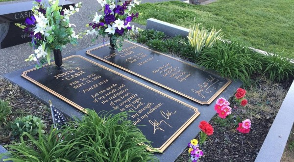 Most People Don’t Know That Johnny Cash’s Gravesite Is Found Right Here In Tennessee