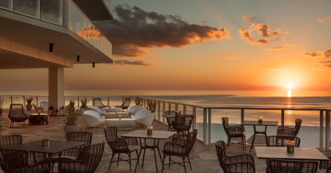 The Adults-Only Restaurant In Florida Where You Can Enjoy A Peaceful Meal