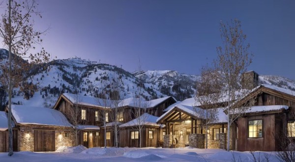 Cozying Up At This Luxurious Wyoming Villa Under A Blanket Of Snow Is The Ultimate Winter Retreat