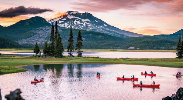 Take An Enchanting Canoe Tour Oregon’s Pristine Cascade Lakes By Starlight Or Moonlight