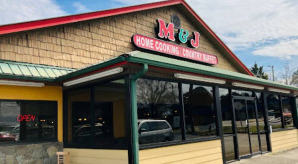 The All-You-Can-Eat Buffet At M & J Home Country Cooking In Georgia Features Downright Delicious Country Cookin’