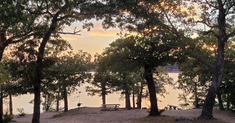 This Year-Round Campground Is One Of Oklahoma's Most Incredible Lakeside Oases