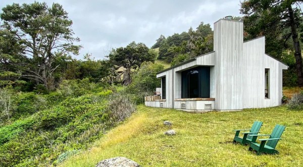 This Northern California Cottage Is A Secluded Retreat That Will Take You A Million Miles Away From It All