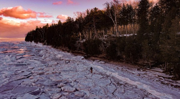 The Little-Known Natural Wonder In Wisconsin That Becomes Even More Enchanting In The Wintertime