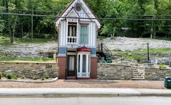Unique Places to Stay in Eureka Springs