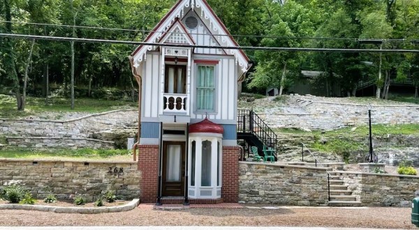The Historic Arkansas Tiny Home That Will Transport You Back In Time