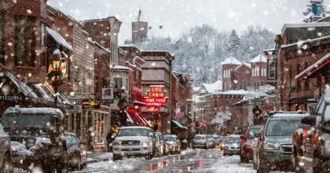 7 Christmas Towns In Illinois That Will Fill Your Heart With Holiday Cheer