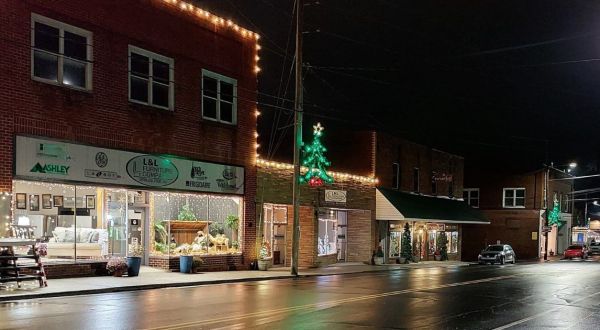 Enjoy A Classical Christmas When You Visit This Charming Small Town In North Carolina