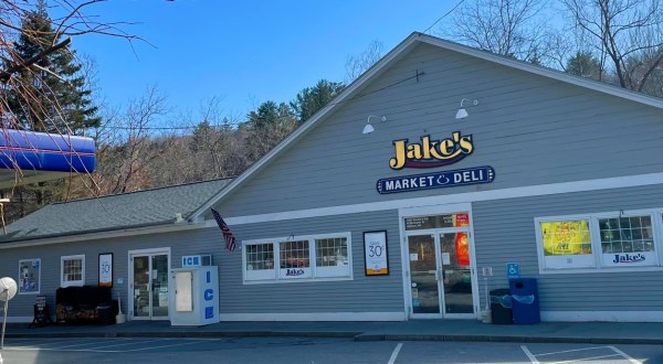 Don’t Pass By This Unassuming Deli Housed In A New Hampshire Gas Station Without Stopping