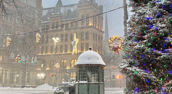 The Cozy City In Pennsylvania That Comes Alive Under A Blanket Of Snow