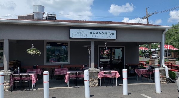 Taste The Best Biscuits And Gravy In New Jersey At This Family-Owned Southern Restaurant