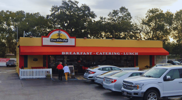 Taste The Best Biscuits And Gravy In Florida At This Family-Run Cafe