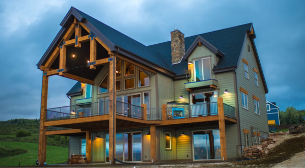 This Cabin With Lake Views And A Splash Pad In Utah Is The Coolest Place To Spend The Night