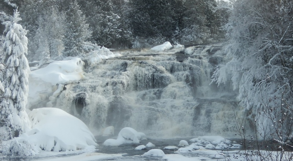 The Natural Wonder In Michigan That Becomes Even More Enchanting In The Wintertime