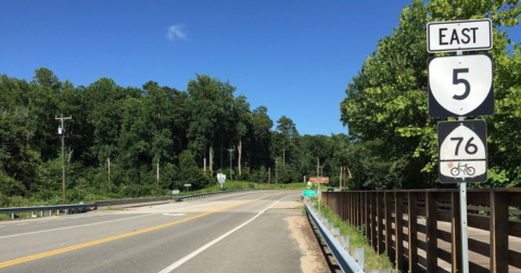 Take A Drive Down One Of Virginia's Oldest Roads For A Picture-Perfect Day