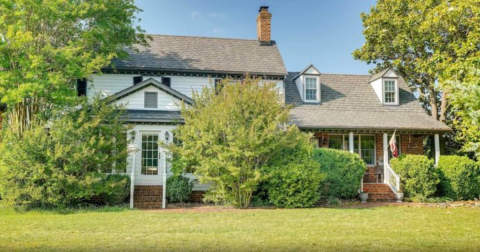 The Historic Virginia Farmhouse That Will Transport You Back In Time