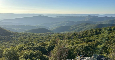 The Iconic Hiking Trail In Virginia Is One Of The Coolest Outdoor Adventures You’ll Ever Take