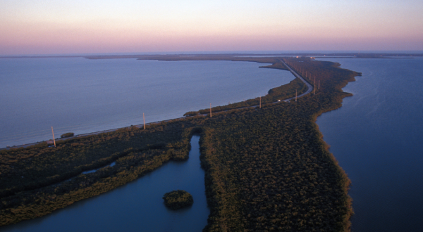 The Cozy Small Town In Florida That Comes Alive During The Winter